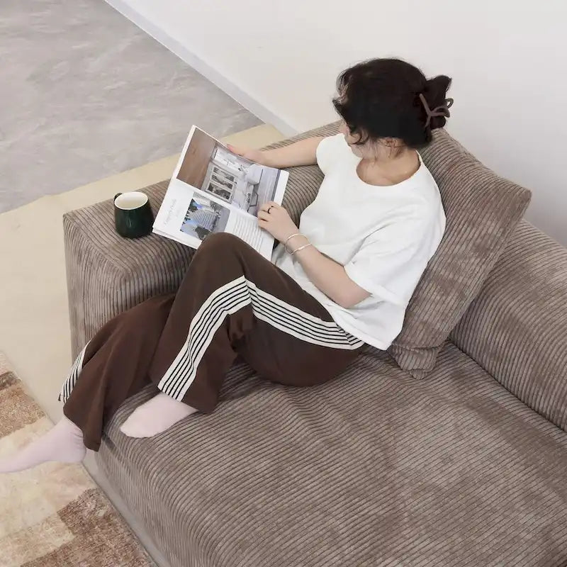 142 Sofá Seccional Oversized en Pana con Forma de L, Clásico y Profundo, con Otomana