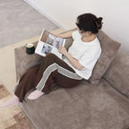 142 Sofá Seccional Oversized en Pana con Forma de L, Clásico y Profundo, con Otomana