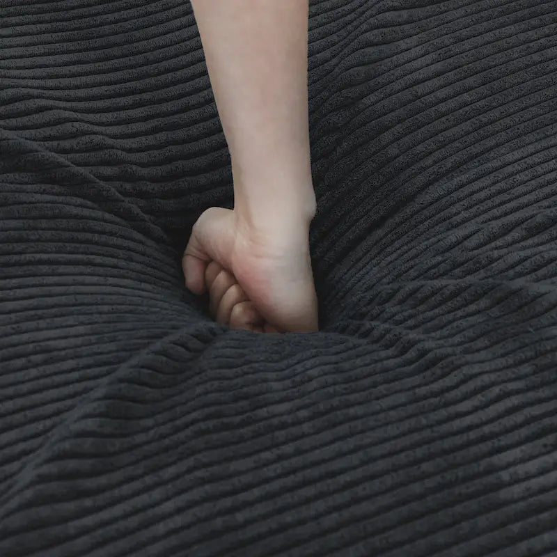 142 Sofá Seccional Oversized en Pana con Forma de L, Clásico y Profundo, con Otomana