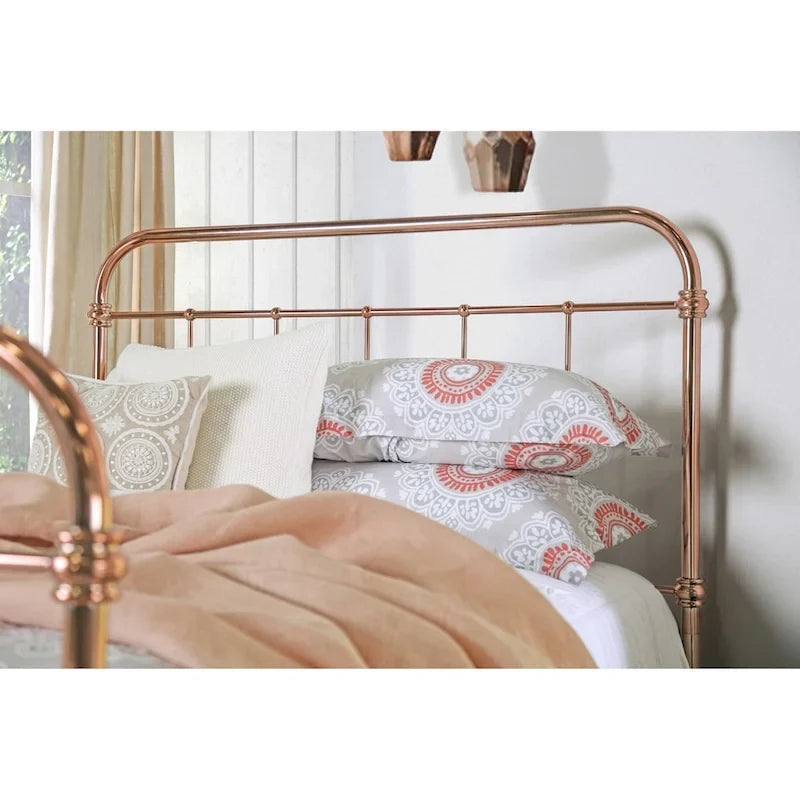 Cama con panel de lamas de metal