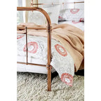 Cama con panel de lamas de metal