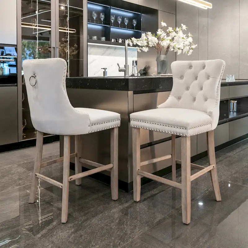 Taburetes de bar modernos tapizados en terciopelo Sillas de bar con decoración de botones, patas de madera, ribete de clavos cromados, juego de 2 unidades