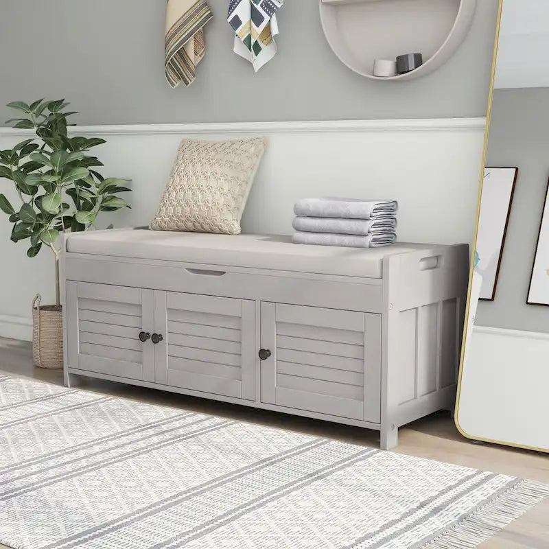 Banco de almacenamiento con 3 puertas tipo persiana, cojín extraíble y espacio de almacenamiento oculto - 43.5L x 16W x 18H